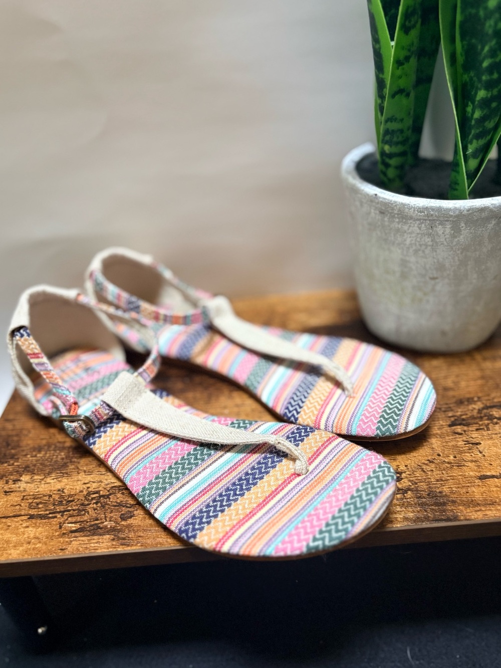 TOMS | Playa Tribal Canvas T-Strap Flat Sandals - Women's 6.5, Boho Multicolour